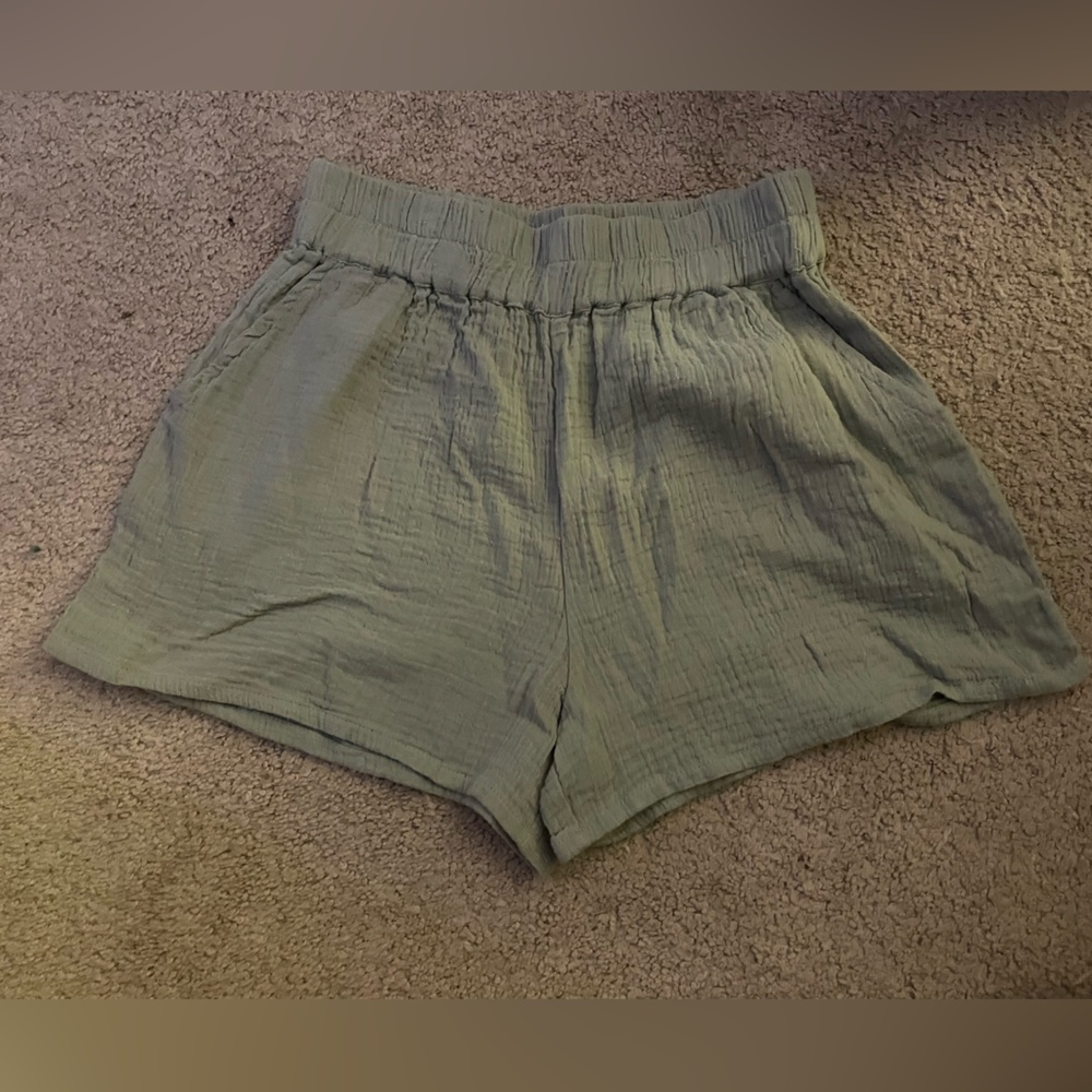 Comfy Green shorts